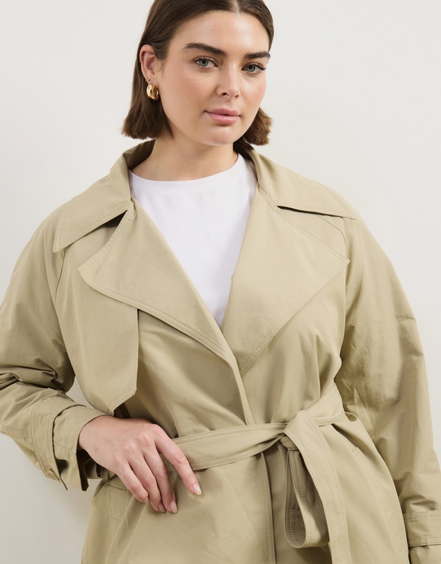 Atmos&Here Curvy - Cora Lightweight Trench Coat