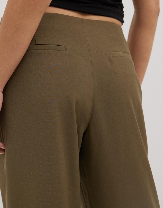 Dazie - Glow Up Low Rise Tailored Pants