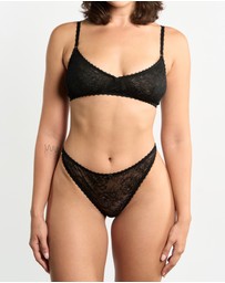 Chouchou Intimates - Taylor Thong