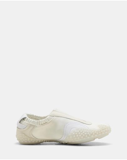 Warm White & Puma White