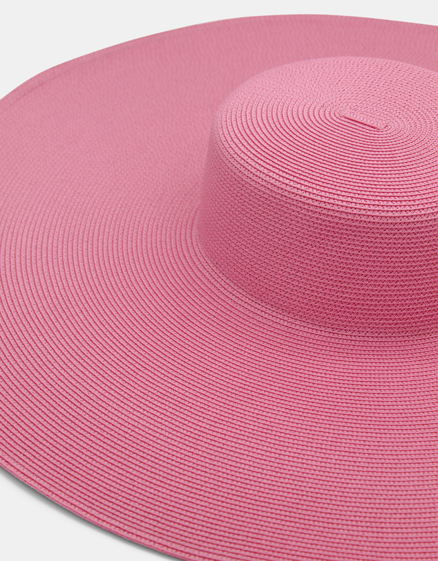 Morgan & Taylor - Savannah Racewear Wide-Brim Boater in Bright Pink