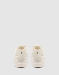 Nine West - Gatspy