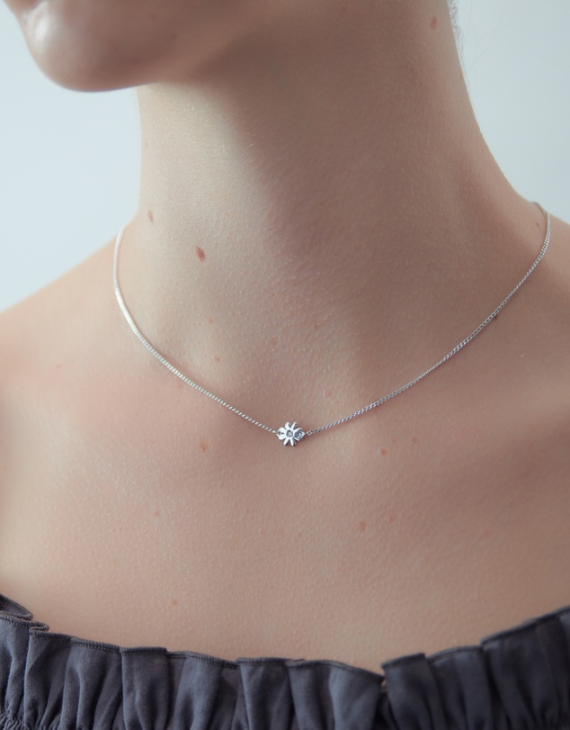 Karen Walker - Daisy Necklace