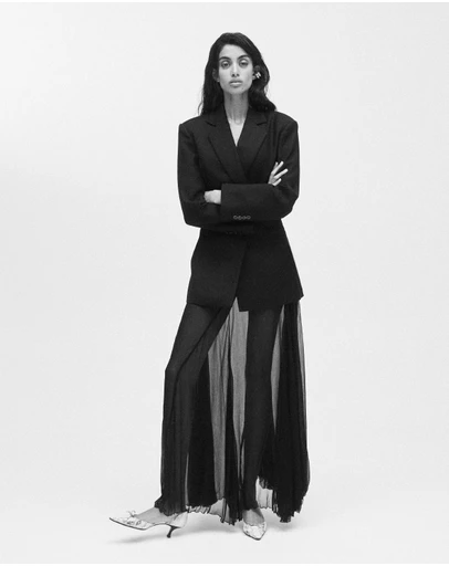 Minima Esenciales - Elara Asym Hem Midi Skirt