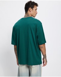 adidas Originals - Adicolor 3-Stripes Oversized Tee