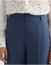 David Lawrence - Chaya Linen Blend Shorts