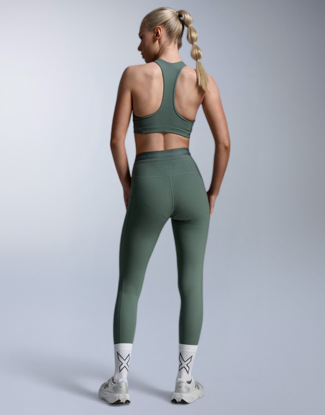 2XU - Form Racerback Medium Impact Bra