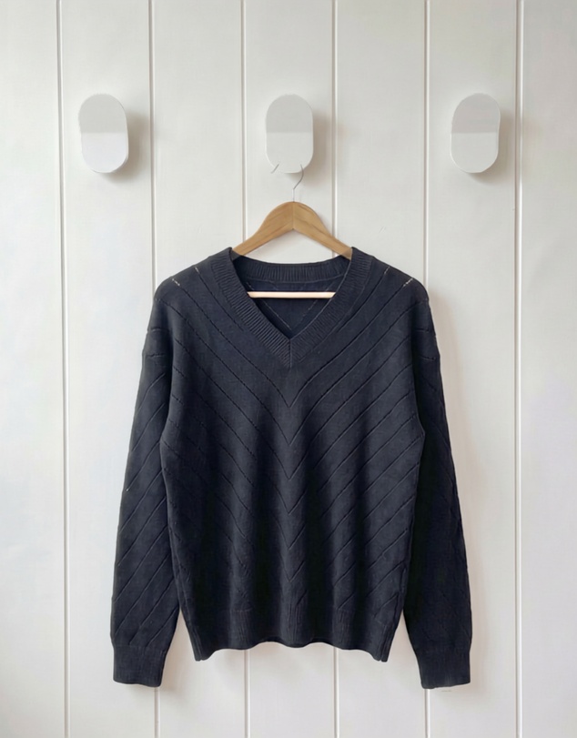 SILK MAGNOLIA - Cashmere pointelle V neck Jumper