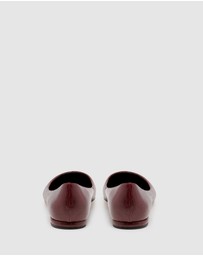 Nine West - Speakup