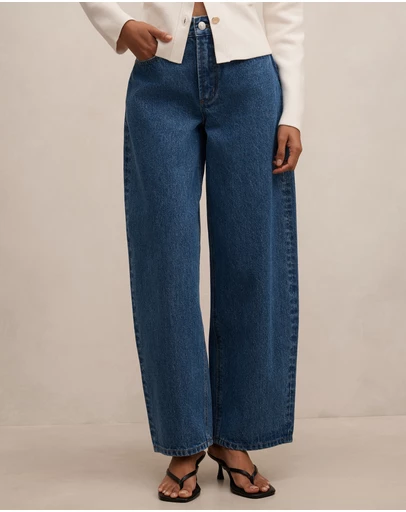 Forever New Petite - Emma Petite Mid Rise Barrel Jeans