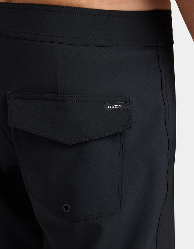 RVCA - Mens Va Trunk Solid 19