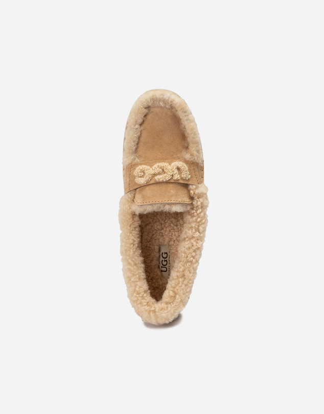 Ozwear Connection Uggs - Violet Shearling Moccasin