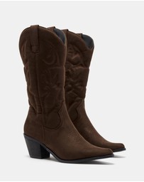 Therapy - Clayton Boots