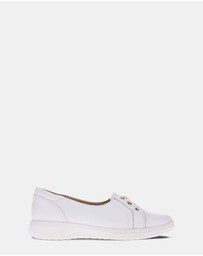 Mia Vita - Bridgette Slip-On Casual Sneaker - White