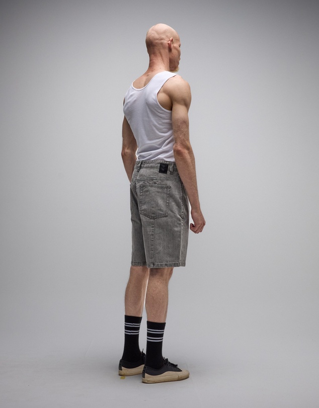 Former - DISTEND SEAM JEAN SHORT // WASHED GREY