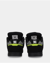 DC Shoes - Boys 8 to 16 Stag Youth Sneakers