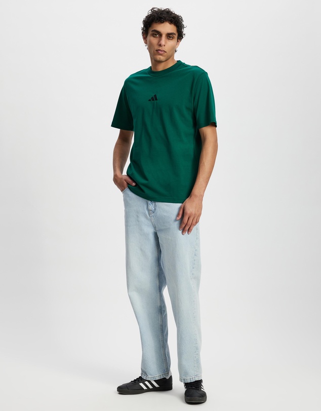 adidas Sportswear - Essentials Small Logo Single Jersey T-Shirt