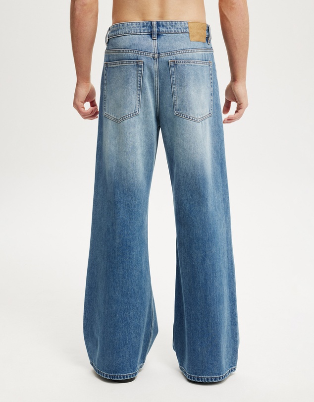 Cotton On - Baggy Bootcut Jean