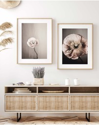 Olive et Oriel - Femme Fleur Art Print