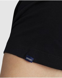 Superdry - Essential Logo Embroidered Slim Fit Tee