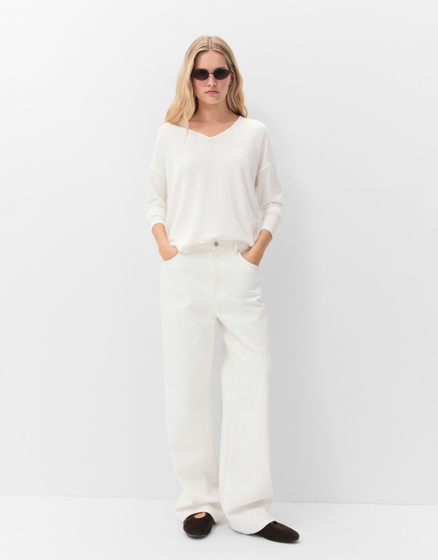 UNISON - Soft V Neck Long Sleeve Tee