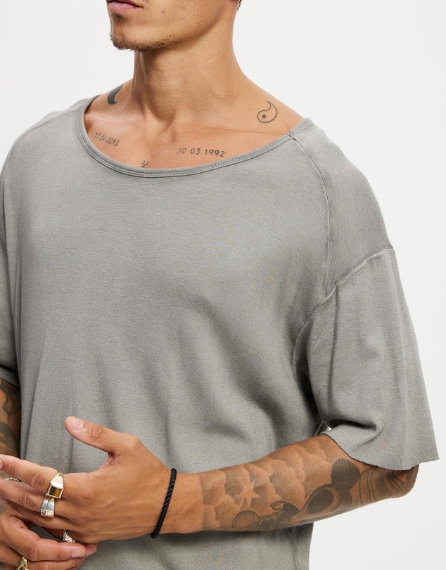Surrounded By Ghosts - The Arsenic Relaxed Rib Knit Long Tail T-Shirt