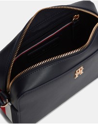 Tommy Hilfiger - IM Latam Corp Crossover