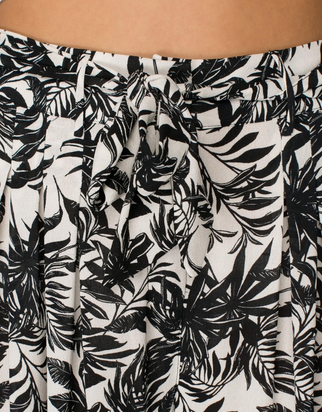 Vero Moda - Nia High-Waisted Ankle Pants