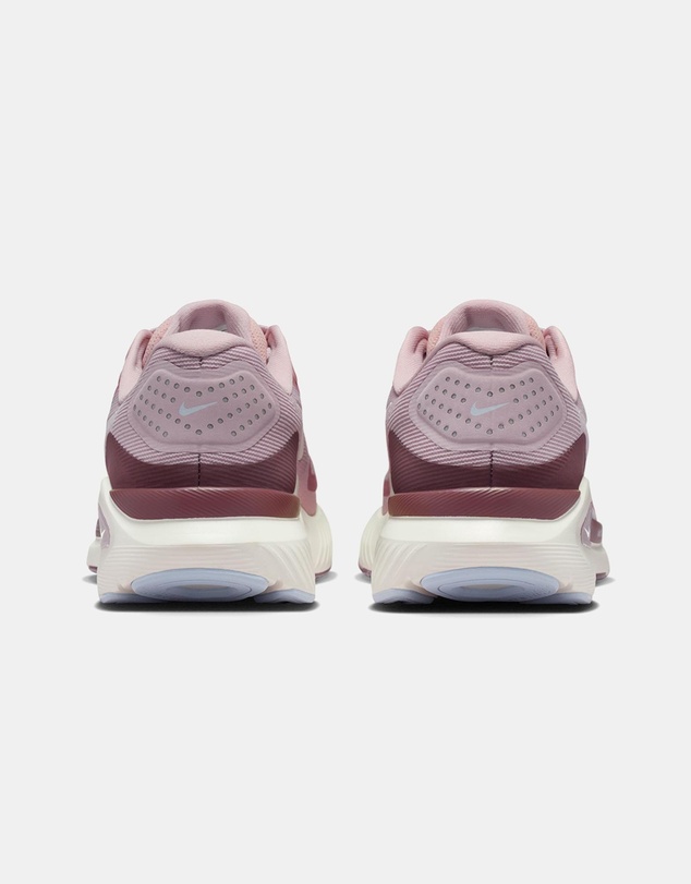 Nike - Structure 26 - Women's