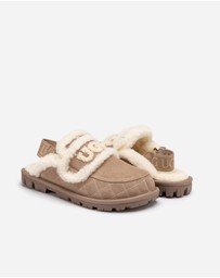 Ozwear Connection Uggs - UGG Violet Matelassé Shearling Slipper (Elastic Logo, Detachable Feature)