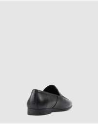 yd. - Teddy Loafer