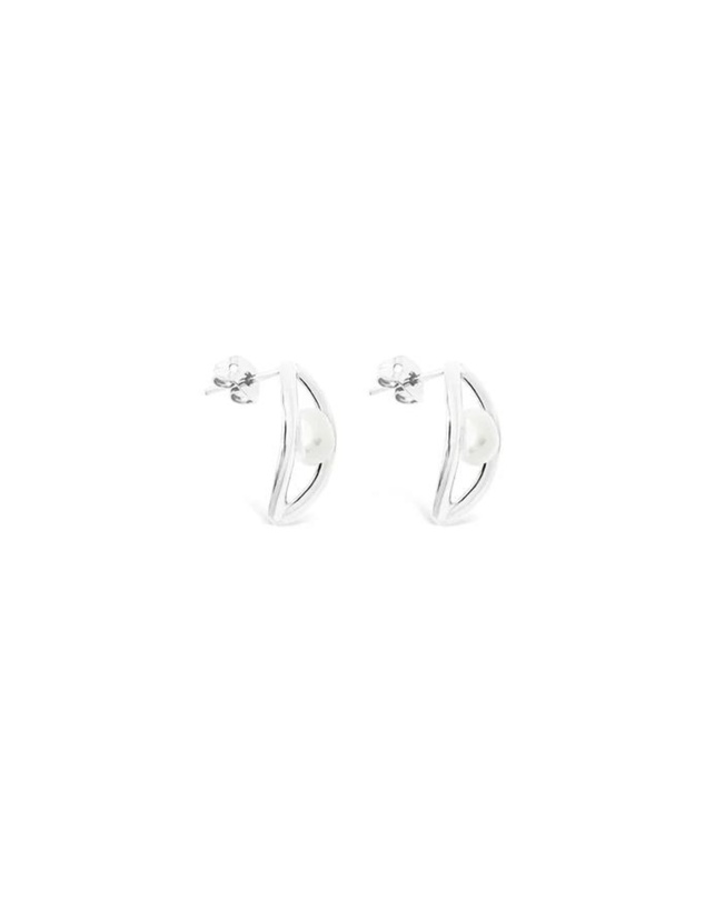 Ichu - Oval'd Pearl Stud Earrings