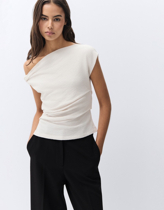 UNISON - Off Shoulder Top