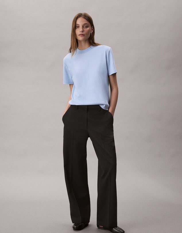 Calvin Klein - Emblem Logo Graphic Classic T-Shirt