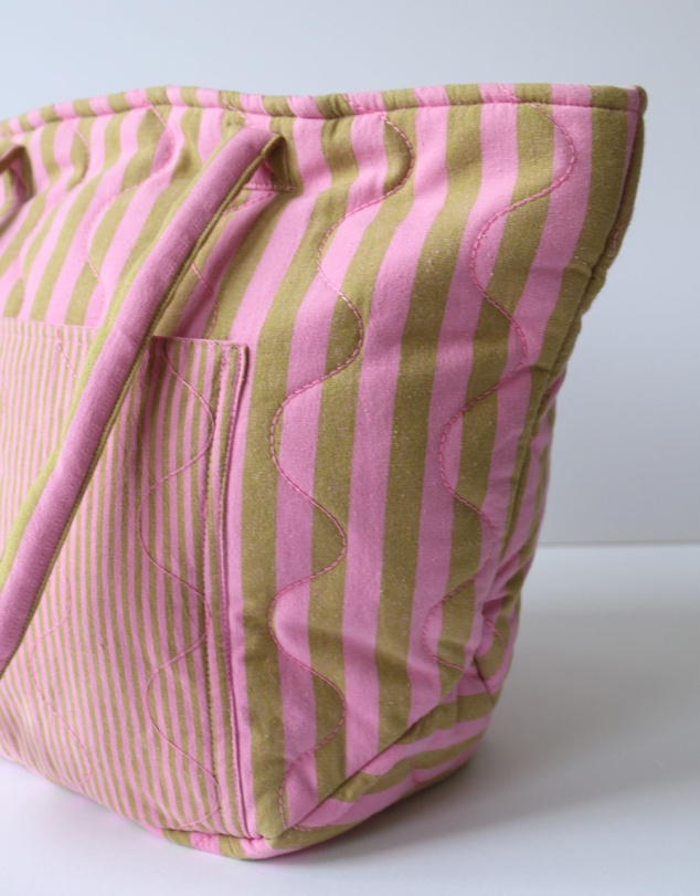 Mosey Me - Lilac Sprout Quilted Bag