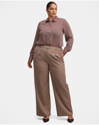 Forever New Curve - Solara Curve Striped Shirt