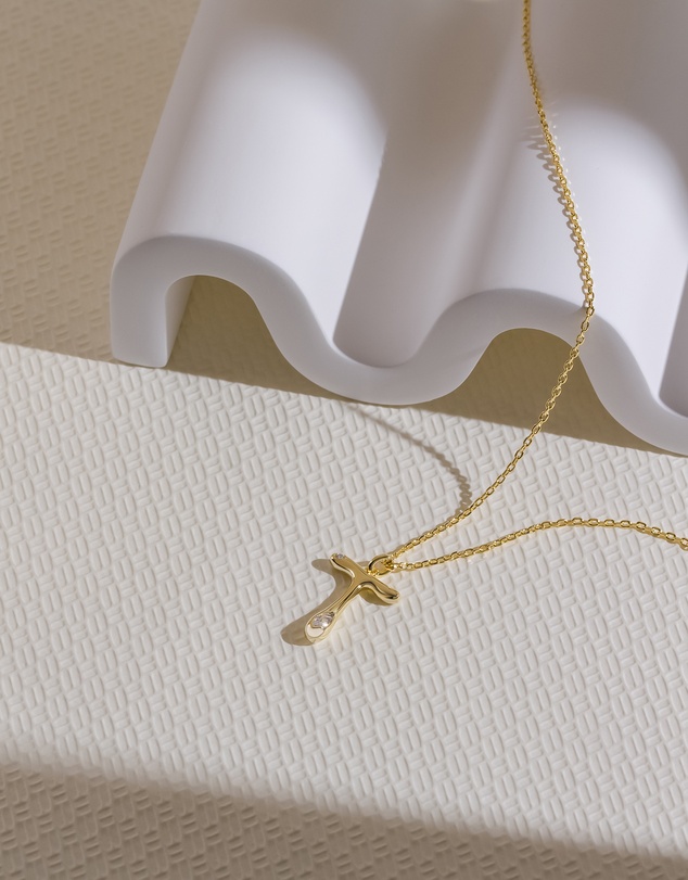 Wanderlust + Co - Alphabet Bubble Pendant Necklace - Letter T