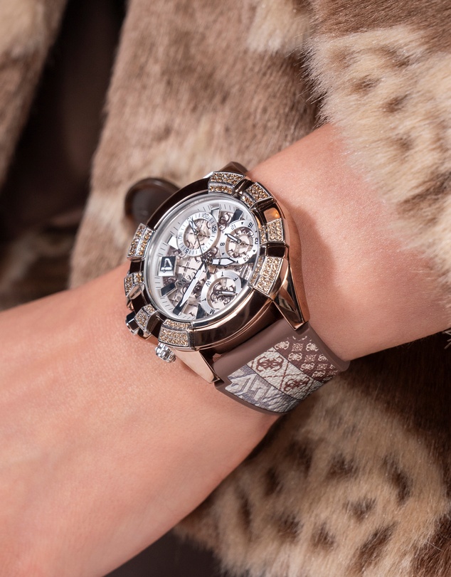 GUESS - ICONIC 40TH Logo 39mm Silver-Tone Case Brown Silicone Strap