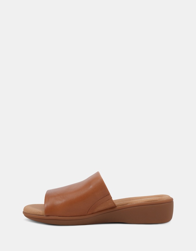Clarks - Ruth Tan