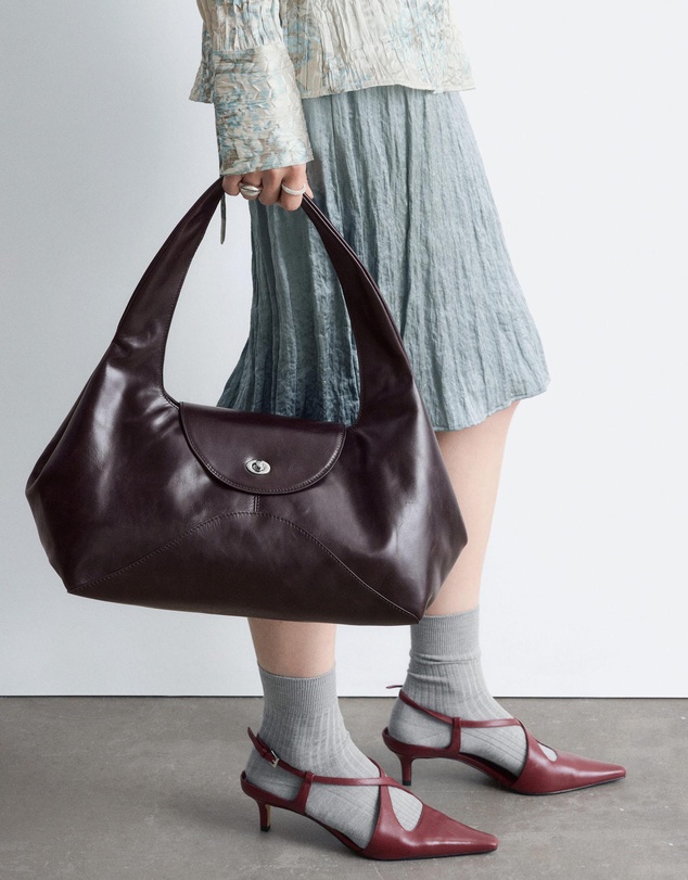 & Other Stories - Curved Shoulder Bag