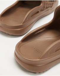 Lusso Cloud - Scenario Slides - Unisex