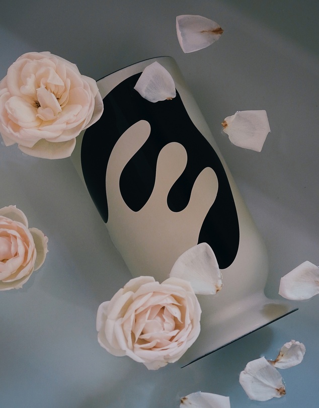 Black Blaze - Bouquet Ceramic Vase