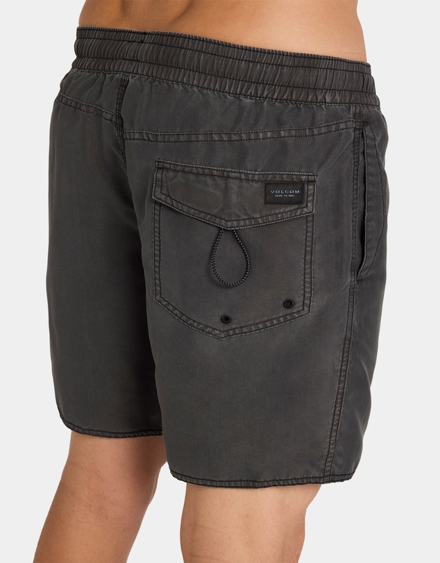 Volcom - Mens Center 17