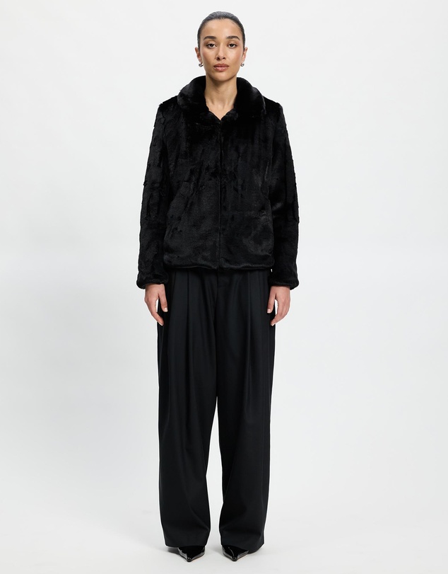 Lindsay Nicholas New York - Short Faux Fur Coat