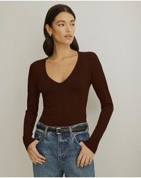 Atmos&Here - Long Sleeve V-Neck Tee