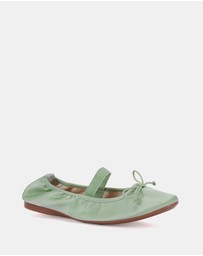 Miss Sofie - Medina Flats