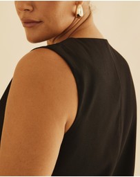 Atmos&Here Curvy - Freida Wrap Vest Top