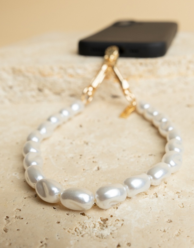 LOUVE COLLECTION - Universal Phone Strap Connector (Black) + Pearl Wristlet