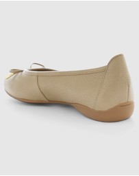 Easy Steps - Azaria