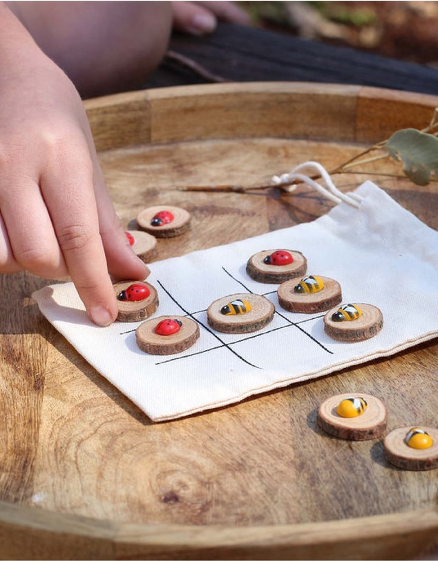 Poppy & Daisy - Earth Eco Activity Box